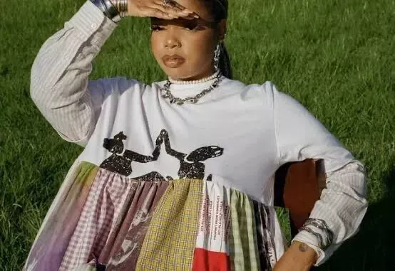 Shekhinah – Spooky Shekhinah – Spooky Mp3 Download
