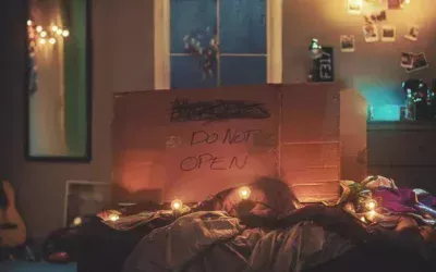 The Chainsmokers ft. Coldplay – Something Just Like This