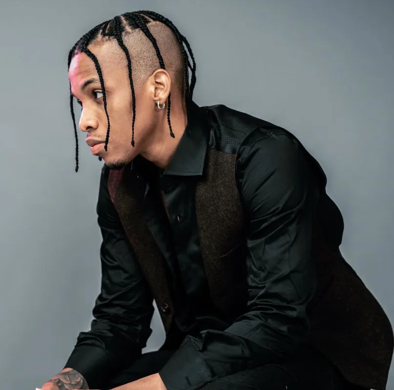 Tekno – She Hold Me For Work