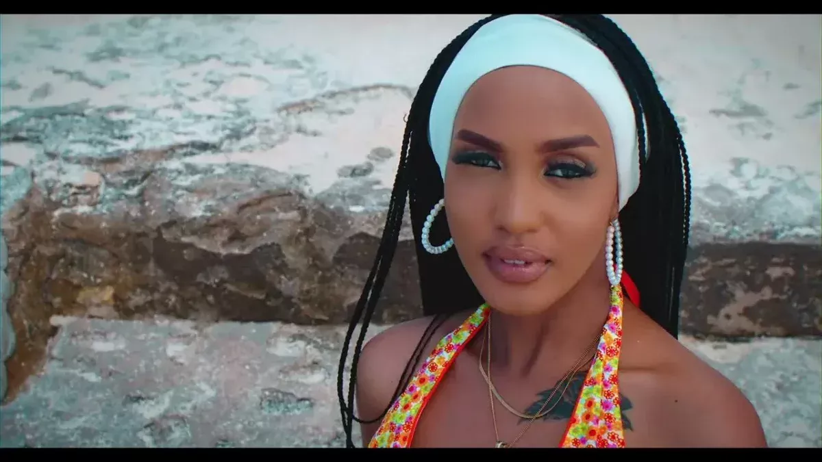 Vanessa Désiré – FULL PACKAGE Vanessa Désiré – FULL PACKAGE