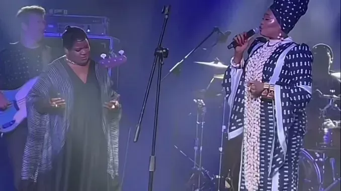 Oomou Sangare – Emi Ni Data Oomou Sangare – Emi Ni Data