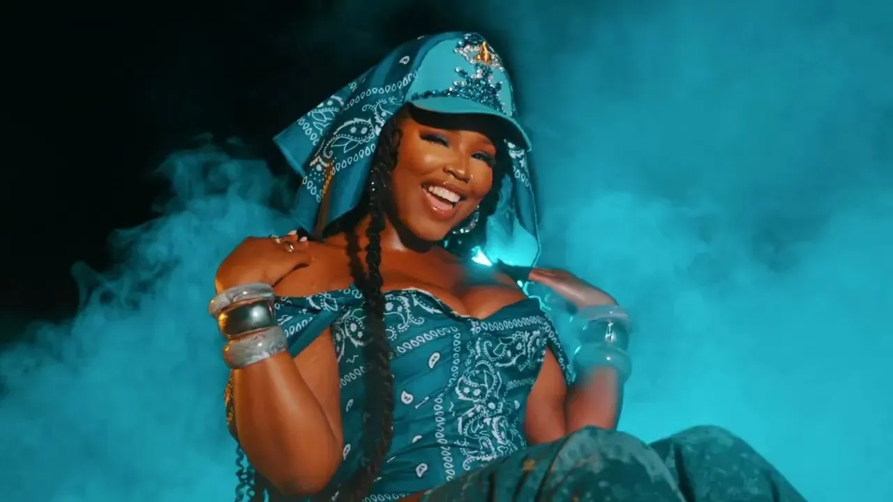 Ayra Star, Rema – Who’s That Girl (KU3H 3Step Remix)