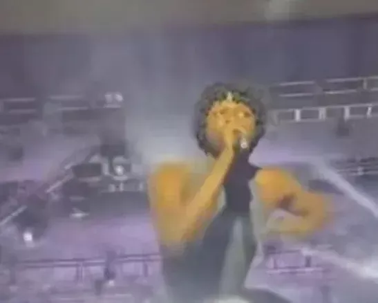 Omah Lay – mama dey pray for me