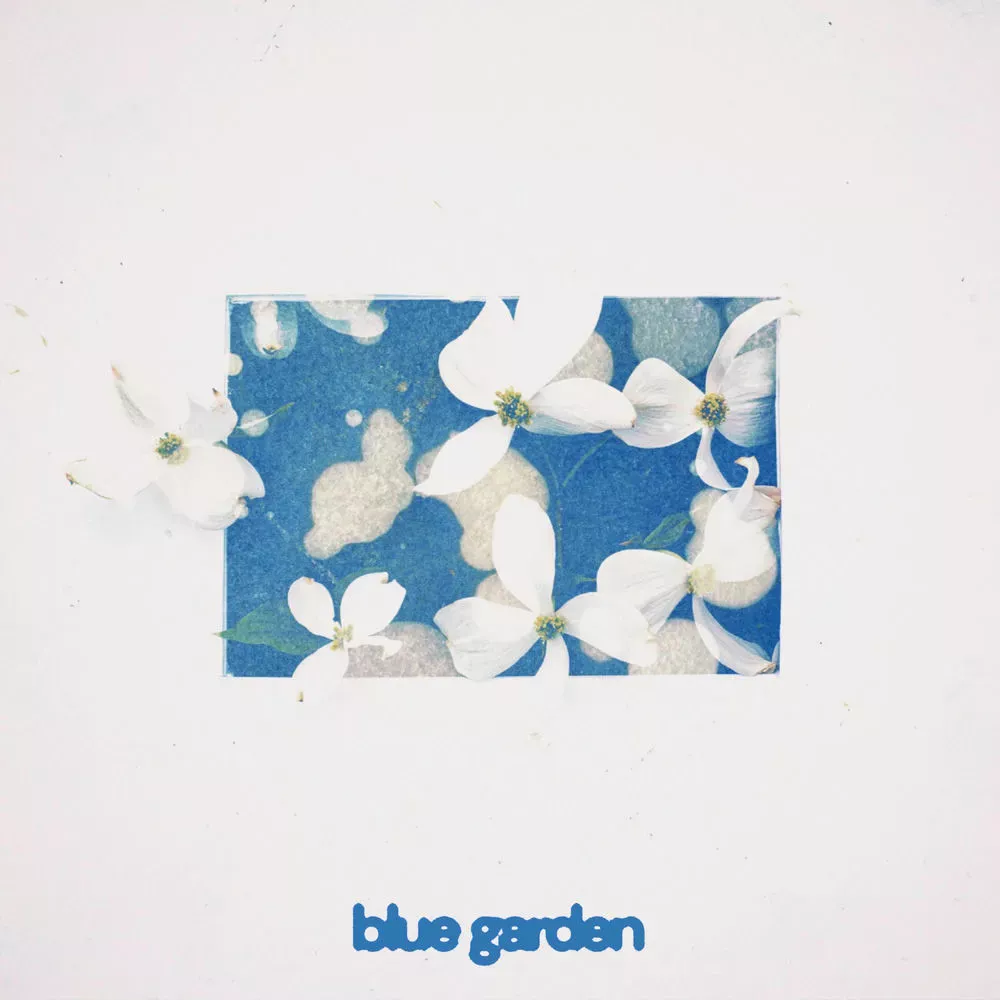 Monday Off With Bluesy – Blue Garden